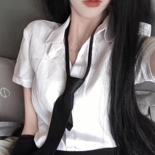 云破月来圆